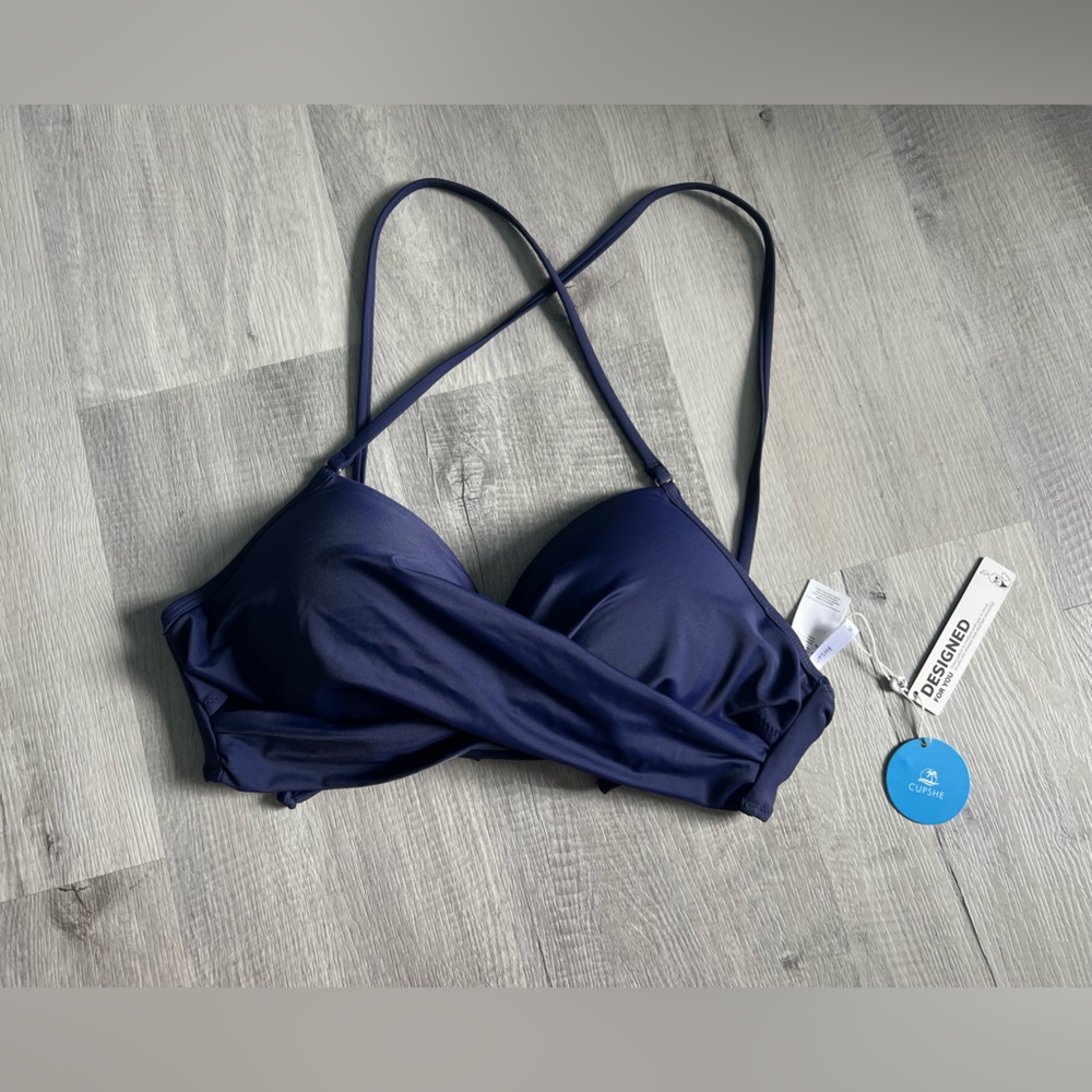 Cupshe Navy Bikini Top